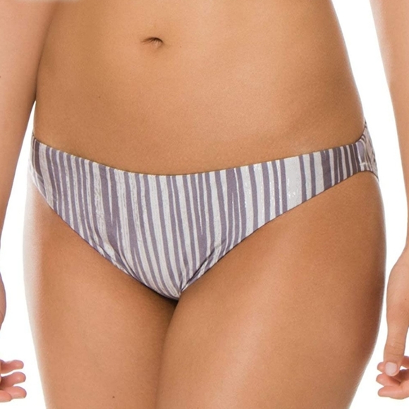 BCBG MAX AZRIA Motion of the Ocean Bandeau Bikini - Picture 4 of 9